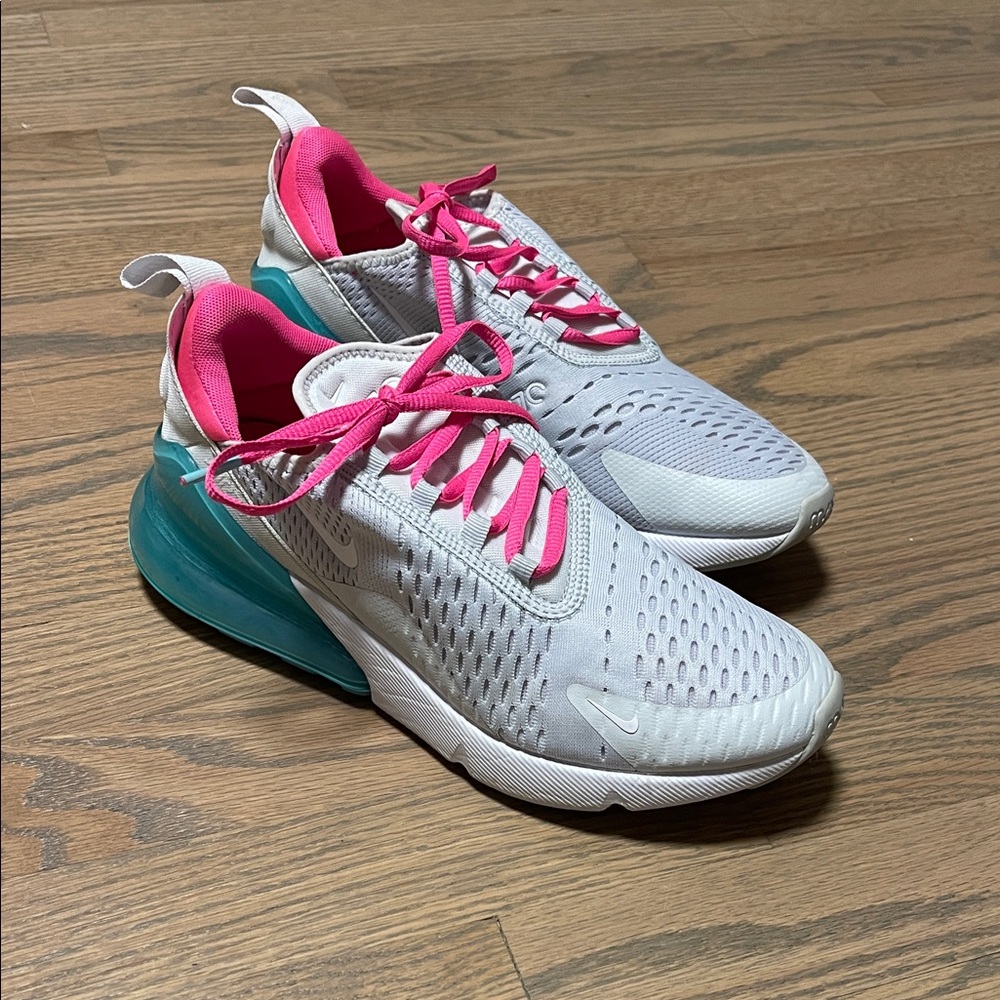 Women's Nike air max 270 with Pink and Teal Accents